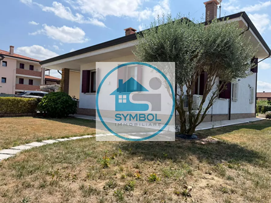 Immagine 8 di Casa indipendente in vendita  in via S. Allende a Salzano