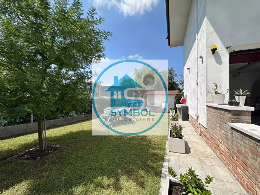 Immagine 22 di Casa indipendente in vendita  in via S. Allende a Salzano