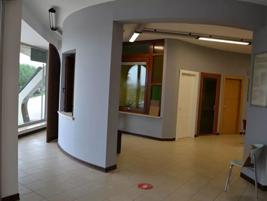 Immagine 1 di Negozio in vendita  in Via Nazionale, San Sostene CZ, Italia a San Sostene