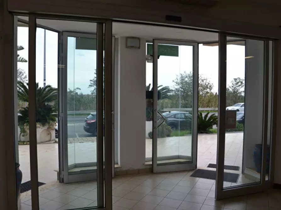 Immagine 3 di Negozio in vendita  in Via Nazionale, San Sostene CZ, Italia a San Sostene