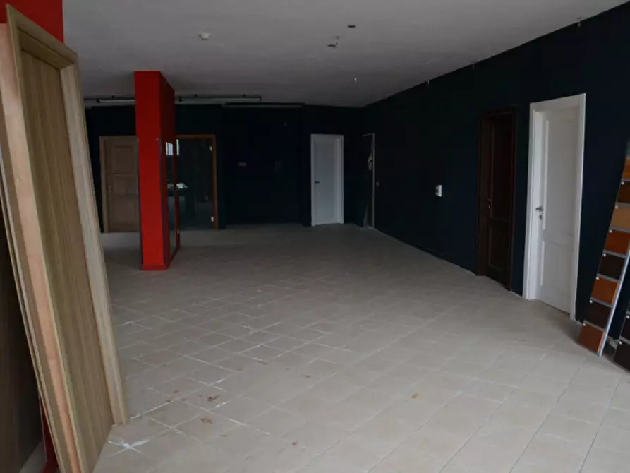 Immagine 17 di Negozio in vendita  in Via Nazionale, San Sostene CZ, Italia a San Sostene