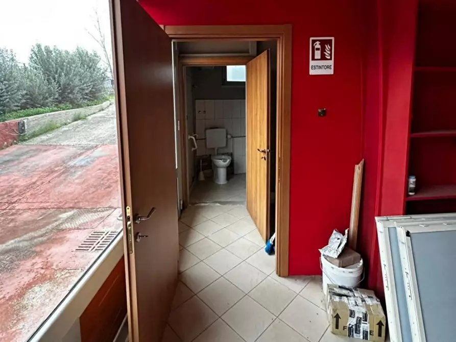 Immagine 20 di Negozio in vendita  in Via Nazionale, San Sostene CZ, Italia a San Sostene