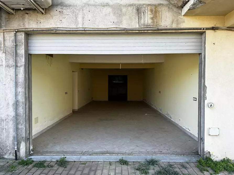 Immagine 1 di Magazzino in vendita  in Via Nazionale, San Sostene CZ, Italia a San Sostene