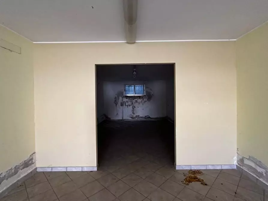 Immagine 3 di Magazzino in vendita  in Via Nazionale, San Sostene CZ, Italia a San Sostene