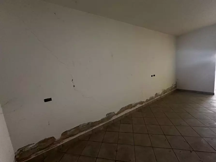 Immagine 7 di Magazzino in vendita  in Via Nazionale, San Sostene CZ, Italia a San Sostene