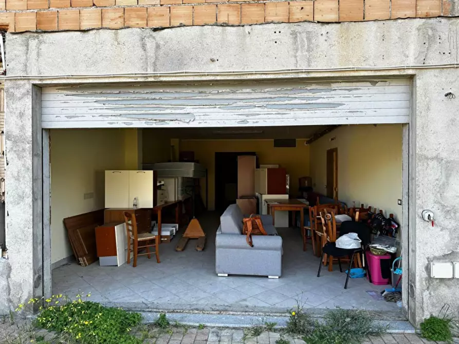 Immagine 10 di Magazzino in vendita  in Via Nazionale, San Sostene CZ, Italia a San Sostene