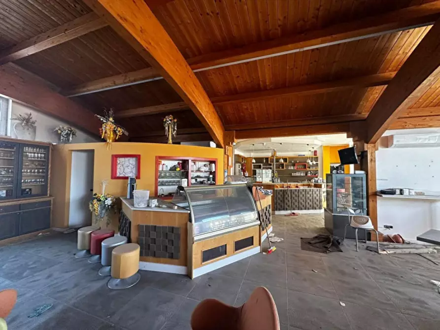 Immagine 2 di Negozio in vendita  in Via Nazionale, San Sostene CZ, Italia a San Sostene