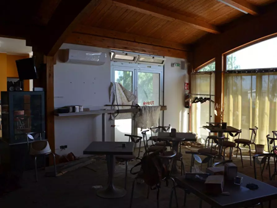 Immagine 7 di Negozio in vendita  in Via Nazionale, San Sostene CZ, Italia a San Sostene