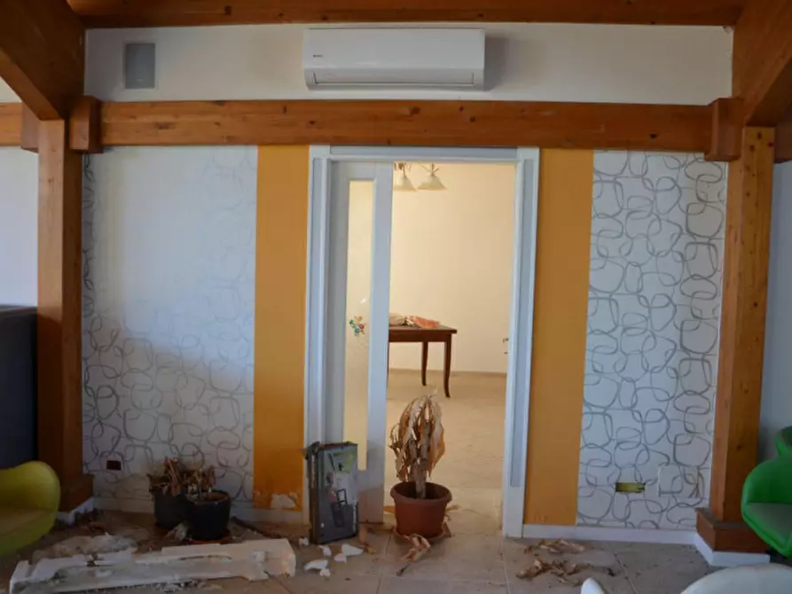 Immagine 8 di Negozio in vendita  in Via Nazionale, San Sostene CZ, Italia a San Sostene