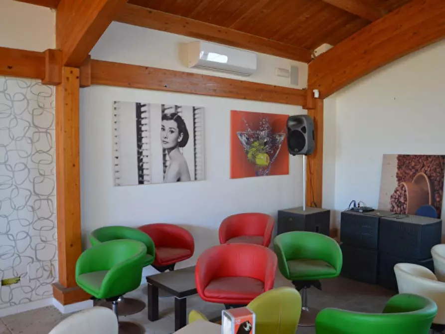 Immagine 9 di Negozio in vendita  in Via Nazionale, San Sostene CZ, Italia a San Sostene