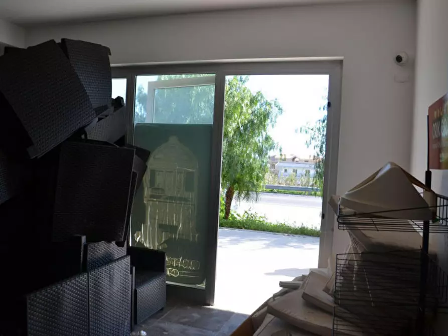 Immagine 17 di Negozio in vendita  in Via Nazionale, San Sostene CZ, Italia a San Sostene