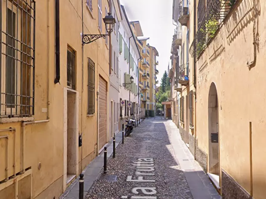 Immagine 2 di Appartamento in vendita  in Via Frutta a Mantova
