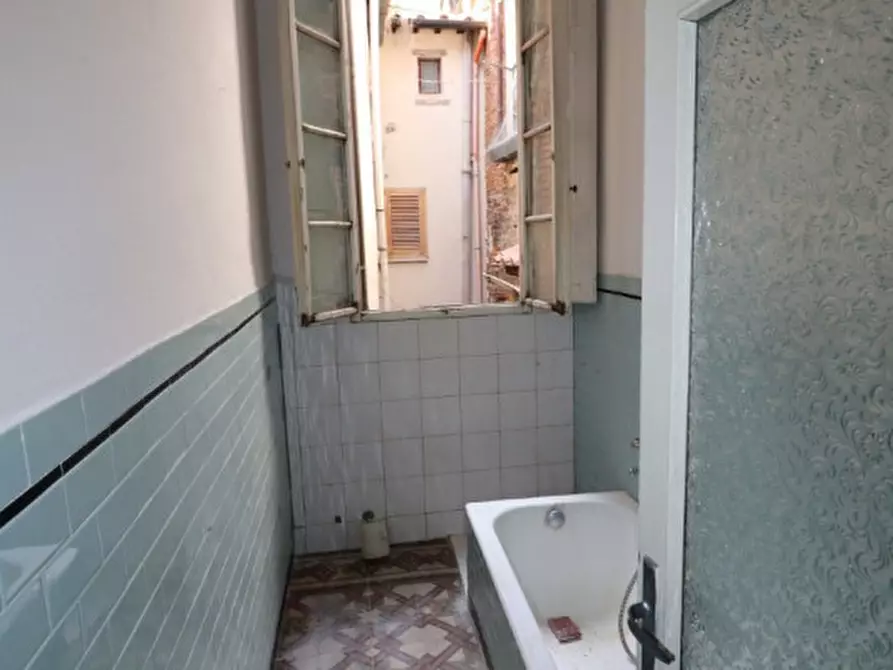 Immagine 10 di Appartamento in vendita  in via Roma a Montevarchi