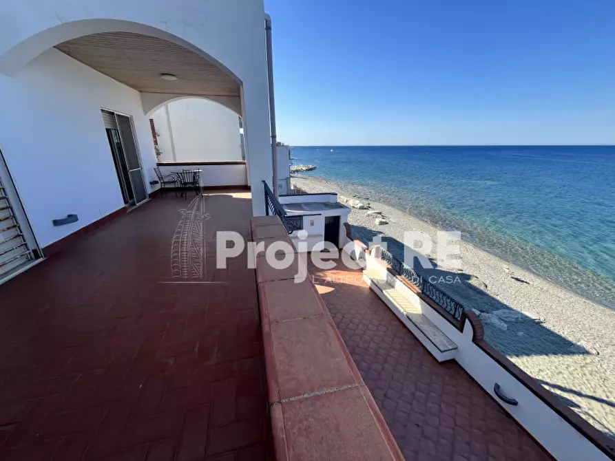 Immagine 17 di Villa in vendita  in Via Vecchia Provinciale a Motta San Giovanni