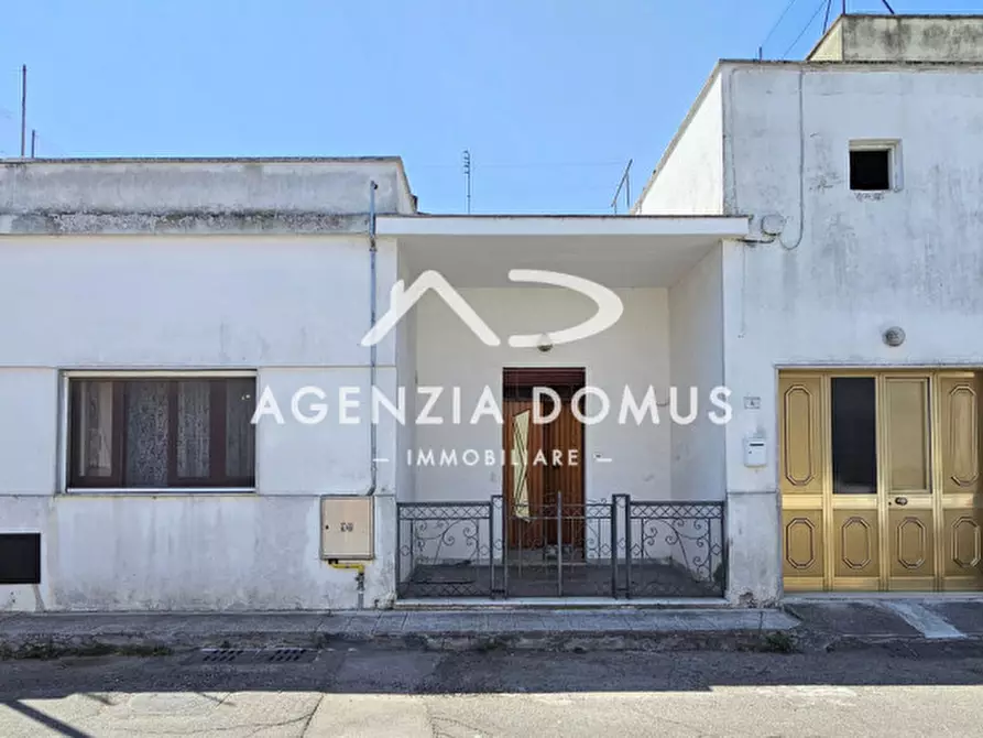 Immagine 1 di Casa indipendente in vendita  in Via Don Minzoni 4 a Racale