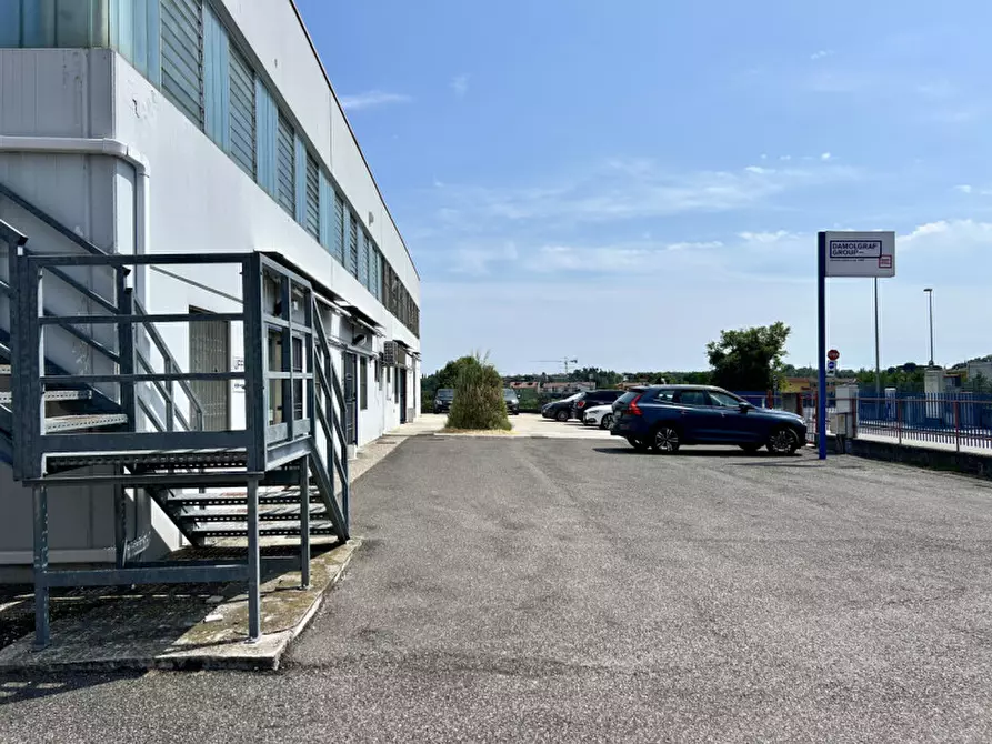 Immagine 3 di Capannone industriale in affitto  in VIA ENZO NATTA a Pescantina