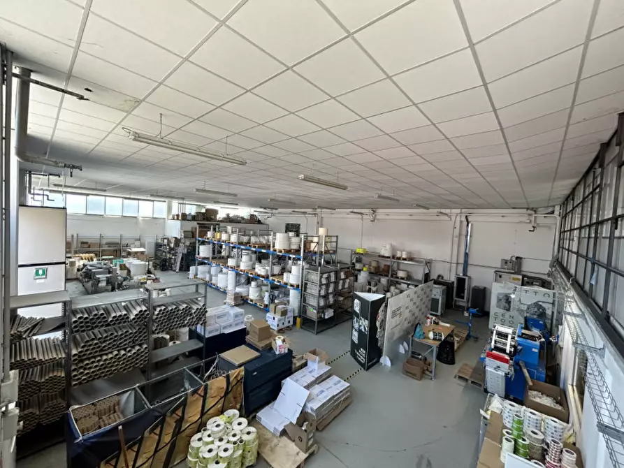 Immagine 5 di Capannone industriale in affitto  in VIA ENZO NATTA a Pescantina