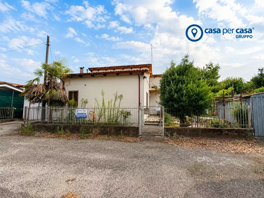 Immagine 1 di Casa indipendente in vendita  in Via Mantegna a Solesino