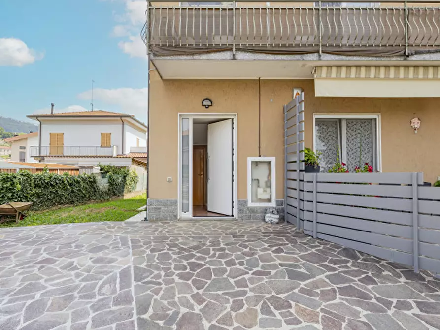 Immagine 4 di Appartamento in vendita  in Via Pietro Bosio 1 a Sotto Il Monte Giovanni Xxiii