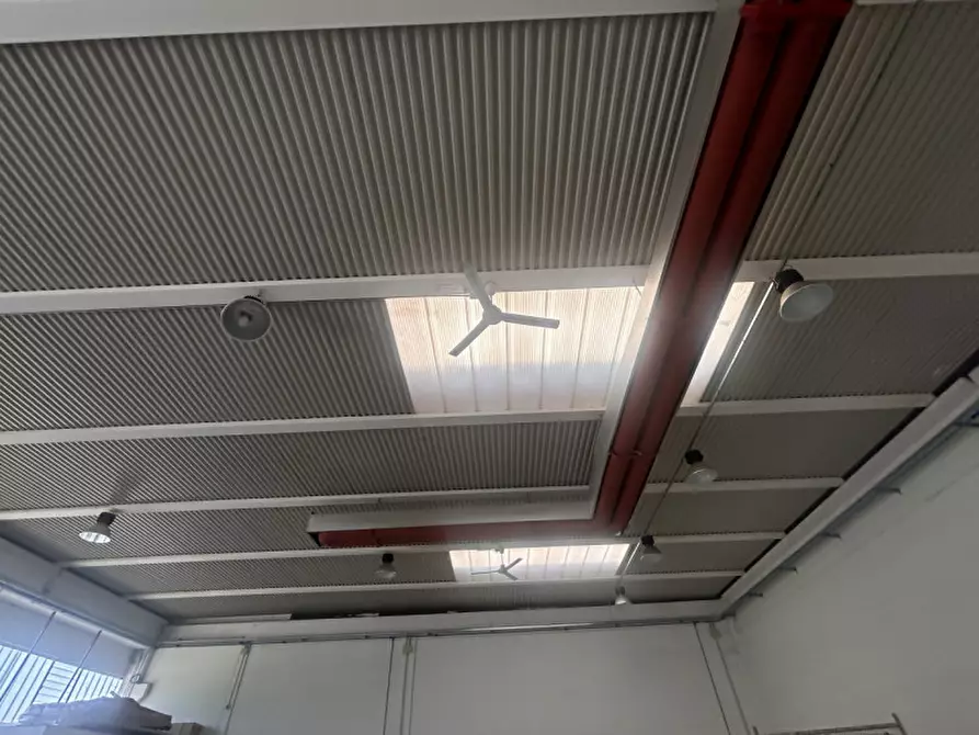 Immagine 3 di Capannone industriale in affitto  in VIA LAGO DI ALBANO a Schio