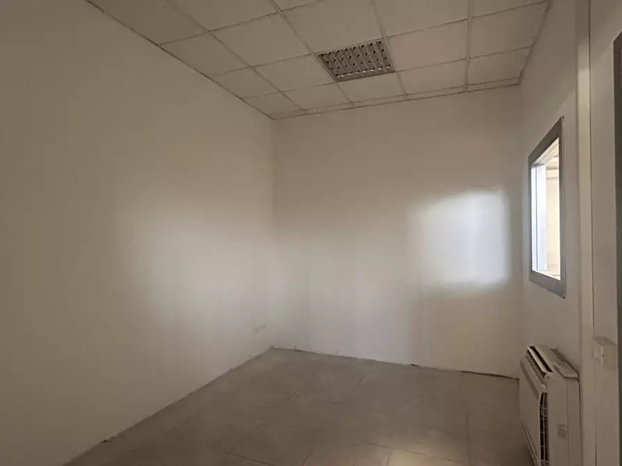 Immagine 14 di Capannone industriale in affitto  in VIA LAGO DI ALBANO a Schio