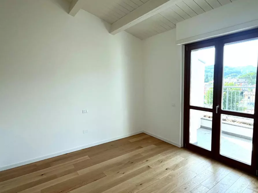 Immagine 15 di Attico in vendita  in Via Adriatica 70 a Perugia