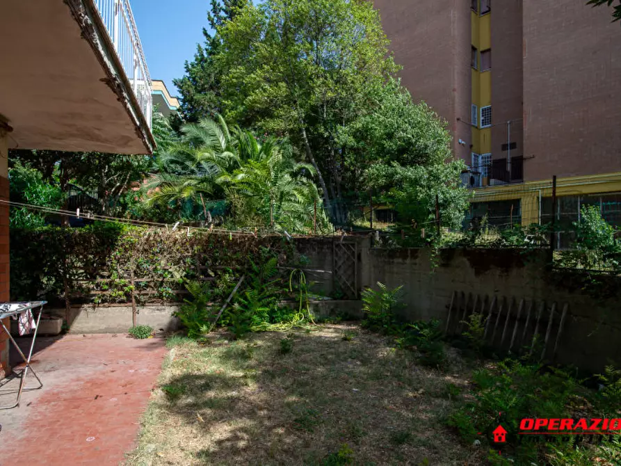 Immagine 2 di Appartamento in vendita  in Via Ascrea a Roma