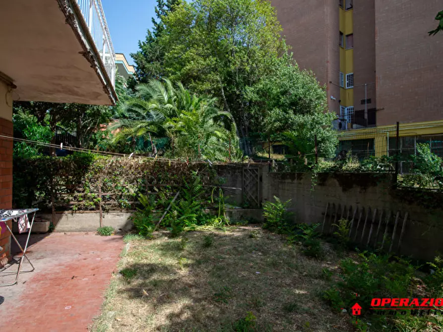 Immagine 16 di Appartamento in vendita  in Via Ascrea a Roma