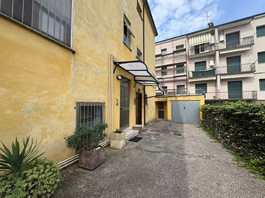 Immagine 21 di Appartamento in affitto  in Via Brenta a Vicenza