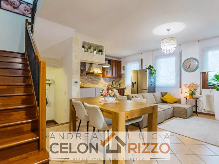 Immagine 2 di Casa quadrifamiliare in vendita  in VIA G. GARIBALDI a Bagnoli Di Sopra