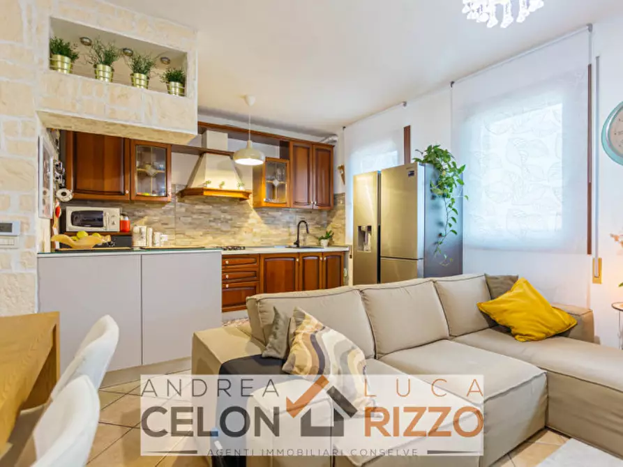 Immagine 6 di Casa quadrifamiliare in vendita  in VIA G. GARIBALDI a Bagnoli Di Sopra