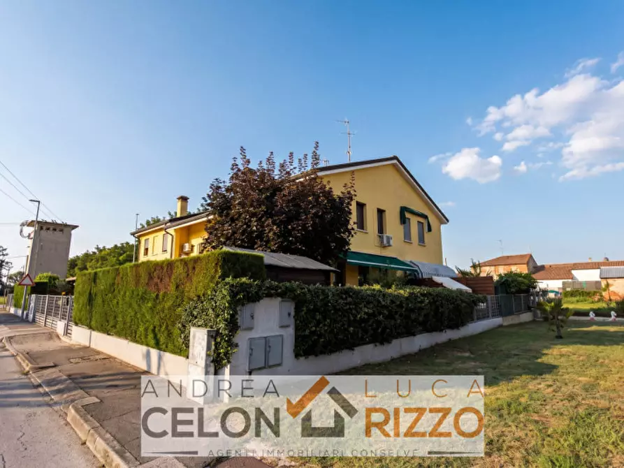 Immagine 40 di Casa quadrifamiliare in vendita  in VIA G. GARIBALDI a Bagnoli Di Sopra