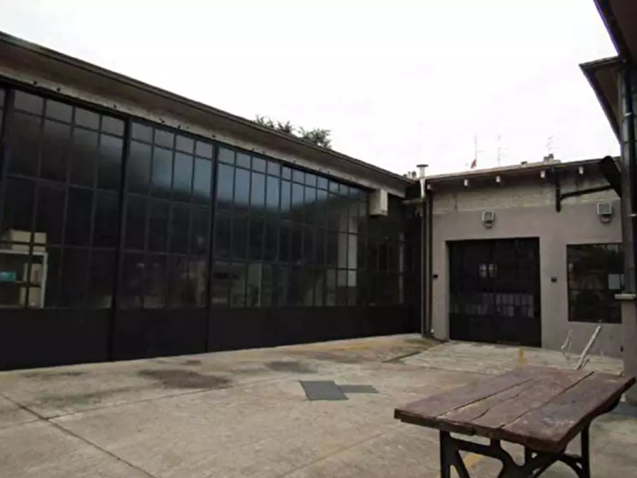 Immagine 25 di Capannone industriale in vendita  in Via Edoardo De Betta 3A a Verona