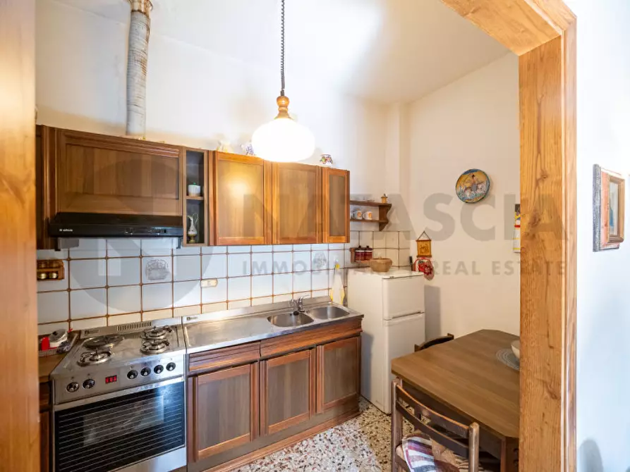 Immagine 6 di Appartamento in vendita  in VIA DI RAGGIOLI a Pelago