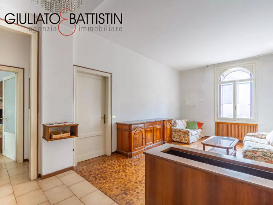 Immagine 4 di Appartamento in vendita  in Contrà Porta Nova a Vicenza