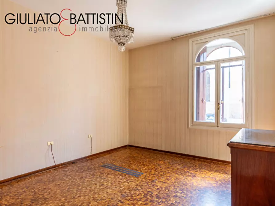 Immagine 10 di Appartamento in vendita  in Contrà Porta Nova a Vicenza