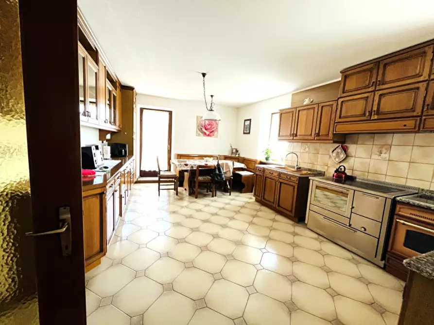 Immagine 3 di Appartamento in vendita  in vicolo dei dami 147 a Cembra Lisignago