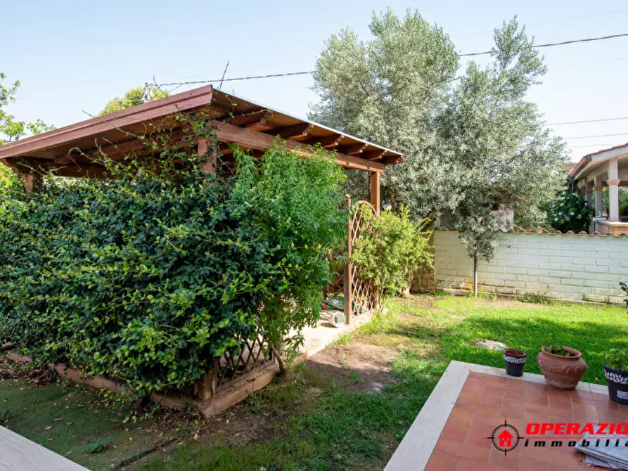Immagine 3 di Casa quadrifamiliare in vendita  in Via Giovanni Paolo II a Anguillara Sabazia