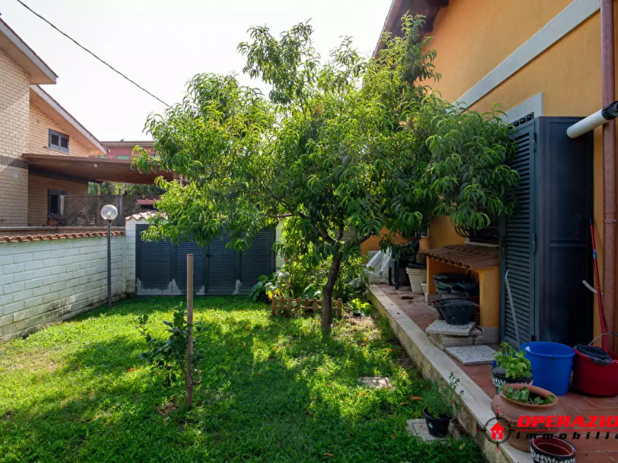 Immagine 4 di Casa quadrifamiliare in vendita  in Via Giovanni Paolo II a Anguillara Sabazia