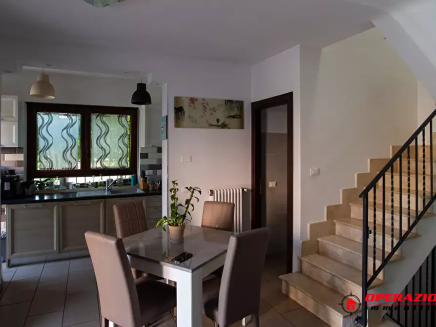 Immagine 5 di Casa quadrifamiliare in vendita  in Via Giovanni Paolo II a Anguillara Sabazia