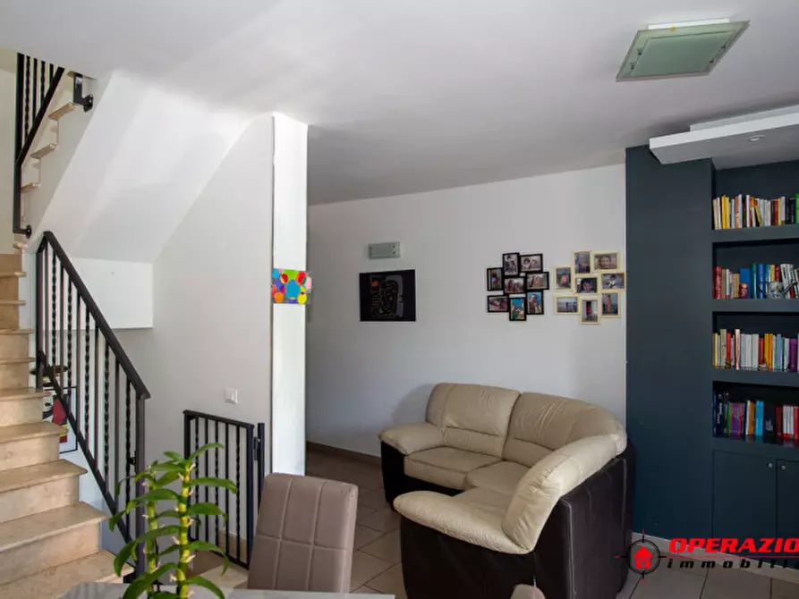 Immagine 7 di Casa quadrifamiliare in vendita  in Via Giovanni Paolo II a Anguillara Sabazia