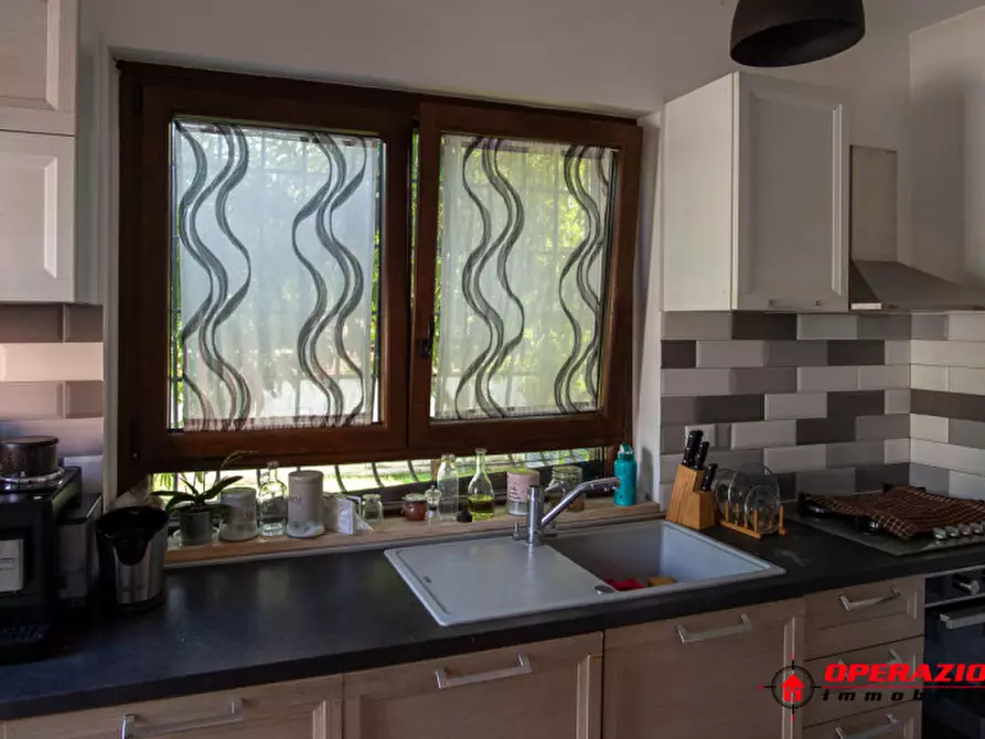 Immagine 9 di Casa quadrifamiliare in vendita  in Via Giovanni Paolo II a Anguillara Sabazia