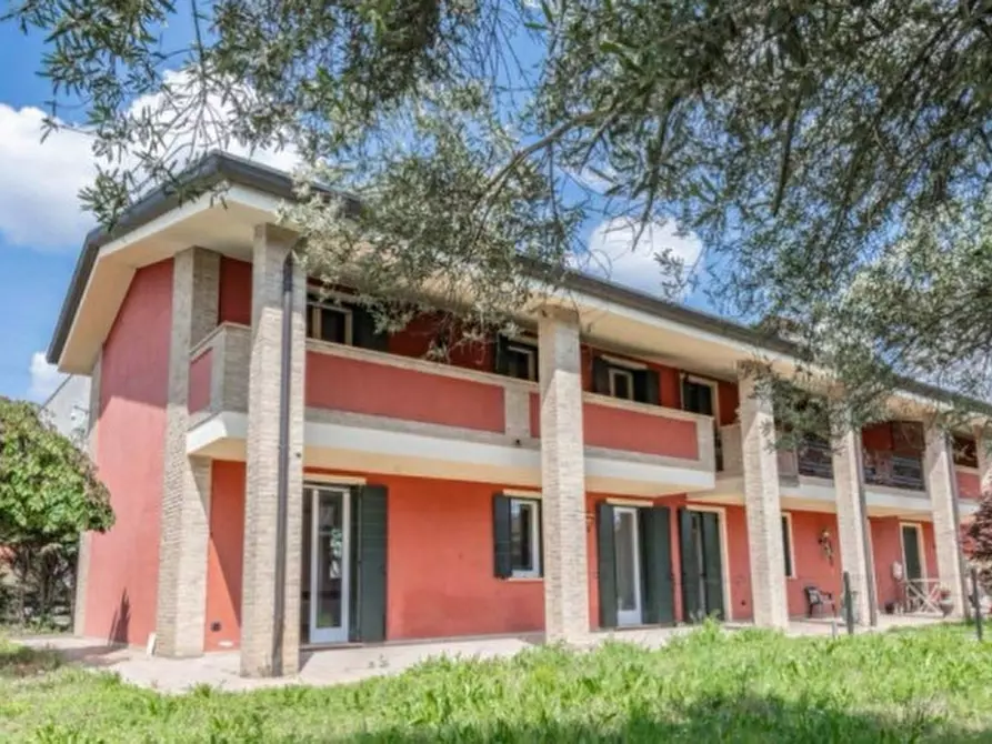 Immagine 1 di Casa bifamiliare in vendita  in Albignasego a Albignasego
