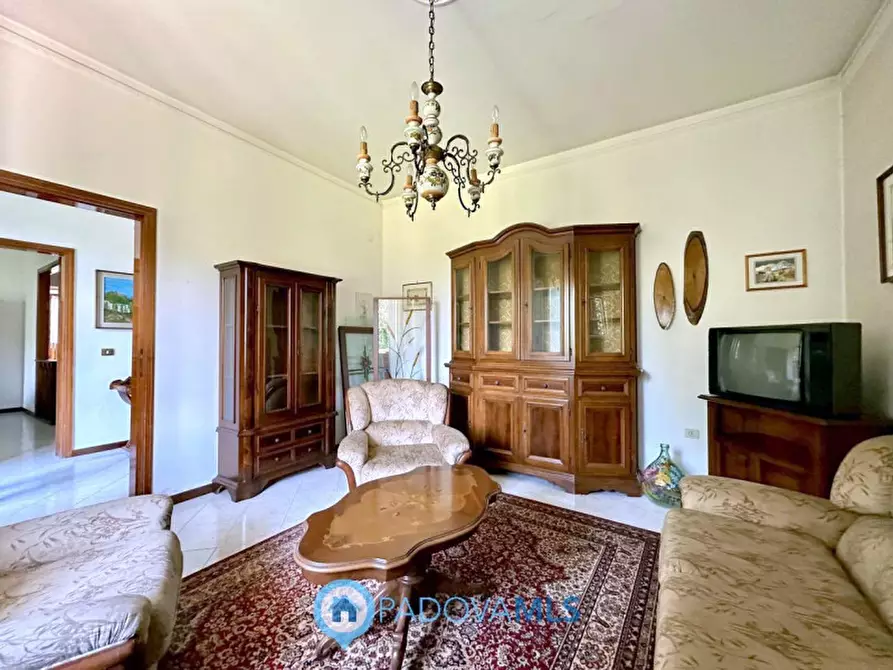 Immagine 5 di Casa bifamiliare in vendita  in Via Caneva a Bovolenta