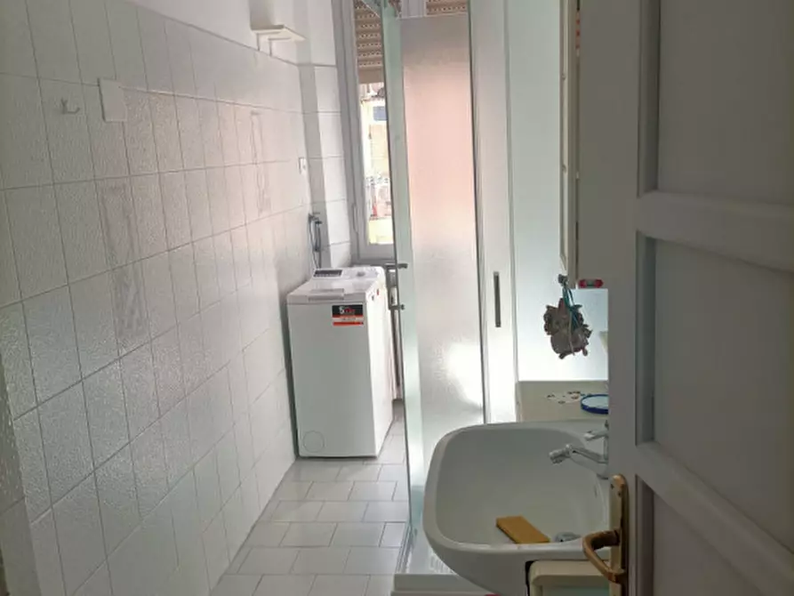 Immagine 6 di Camera in affitto  in Viale Osacca, 5 a Parma