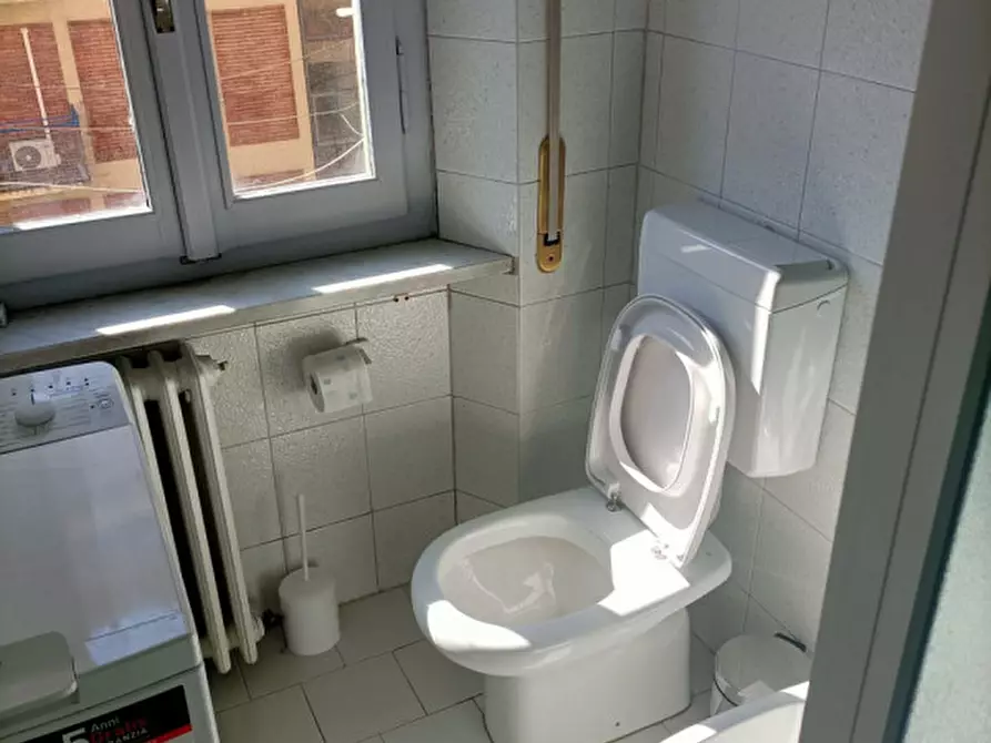 Immagine 9 di Camera in affitto  in Viale Osacca, 5 a Parma