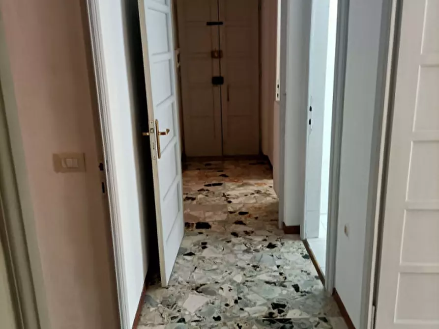 Immagine 15 di Camera in affitto  in Viale Osacca, 5 a Parma