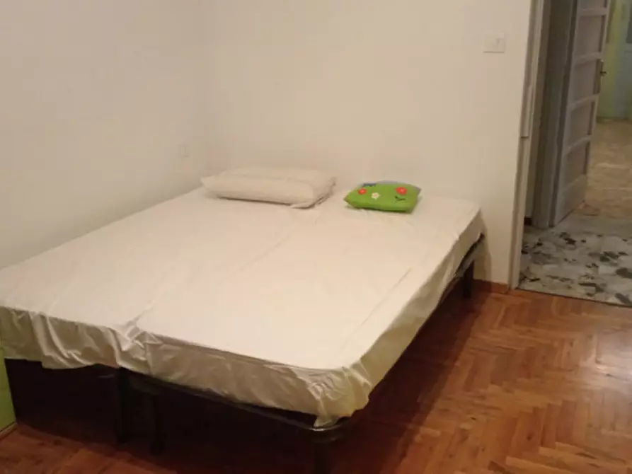 Immagine 26 di Camera in affitto  in Viale Osacca, 5 a Parma