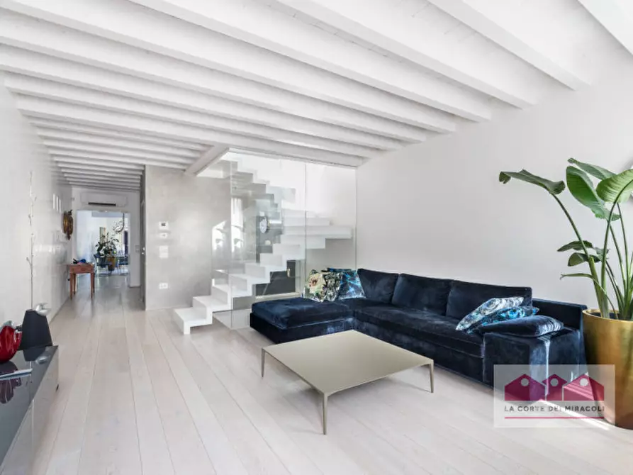 Immagine 1 di Appartamento in vendita  in Corso Antonio Fogazzaro a Vicenza