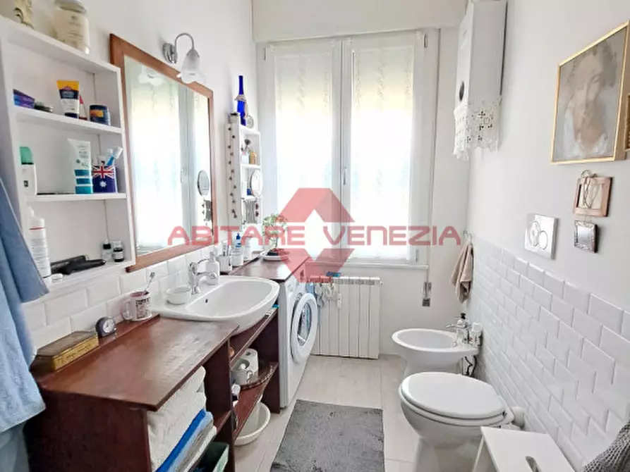 Immagine 12 di Appartamento in vendita  in Via Cristoforo Colombo 1 lido a Venezia